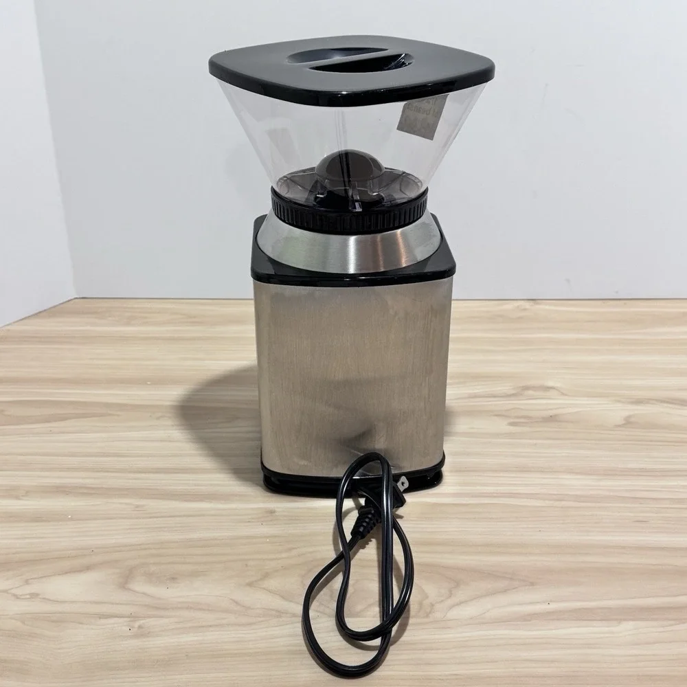 Cuisinart Supreme Grind Automatic Burr Mill Model DBM-8 Used 1 Time 18 Settings